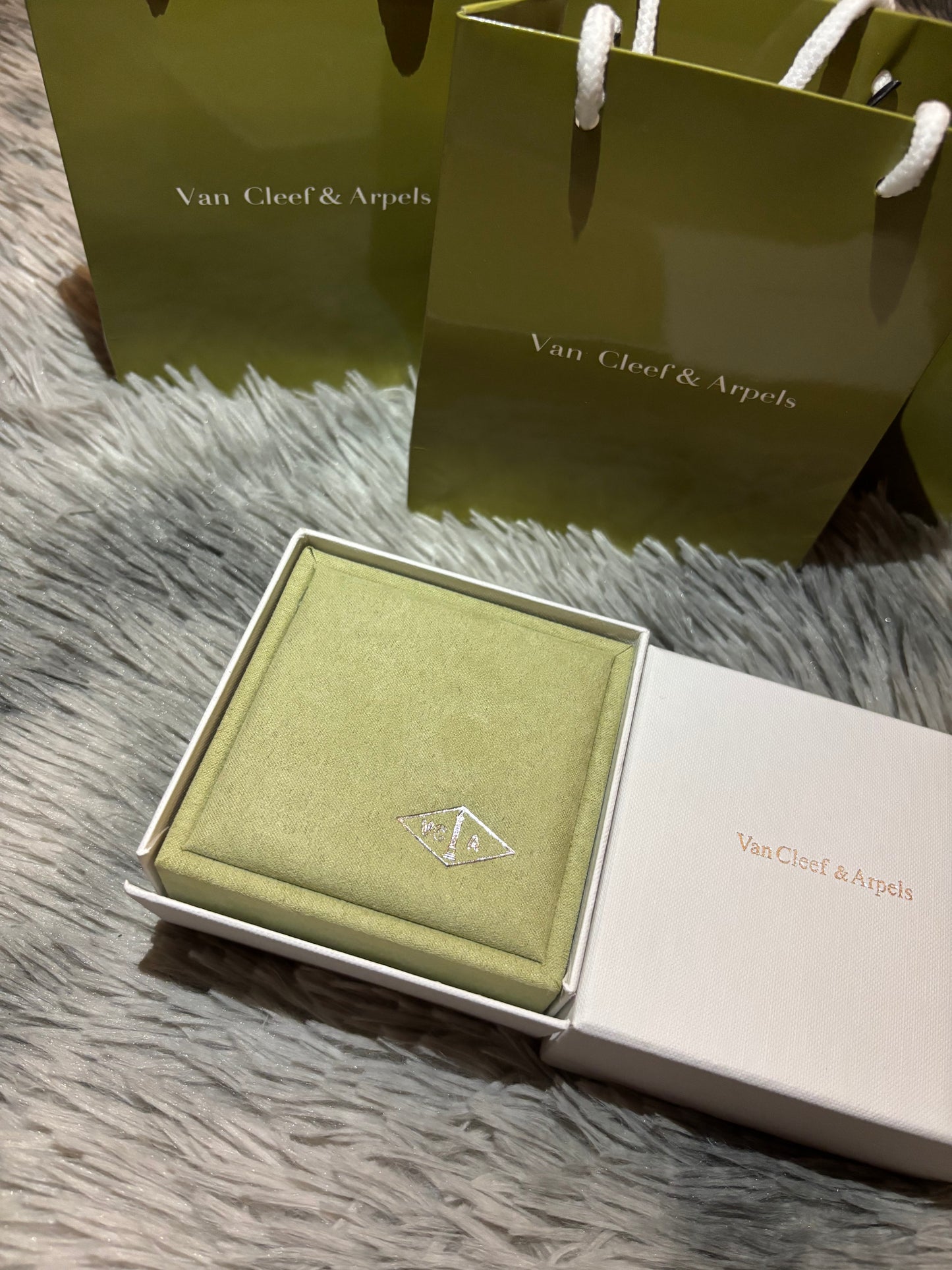 van cleef & arpels