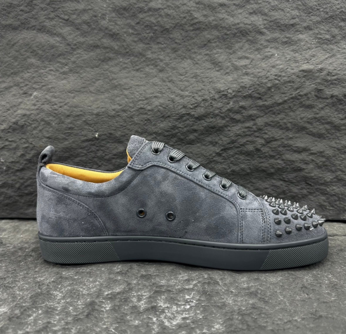CHRISTIAN LOUBOUTIN